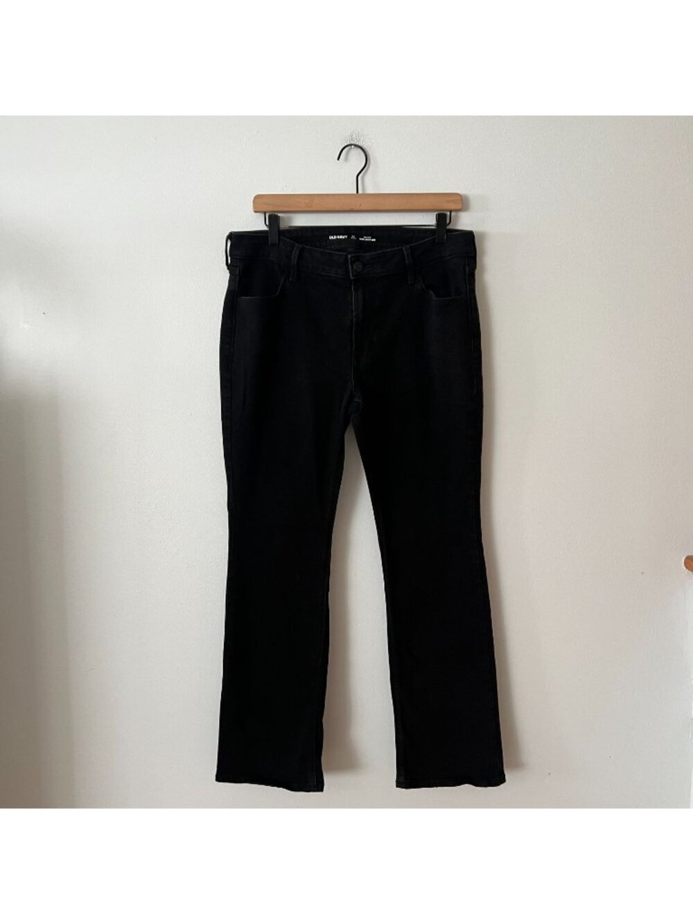 Old Navy Wow Mid-Rise Bootcut Black Jeans Women's SIze 14 Short